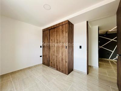 Apartamento de 4 alcobas en venta en Belen Rosales, Medellín, 200 m² · foto 12 de 20