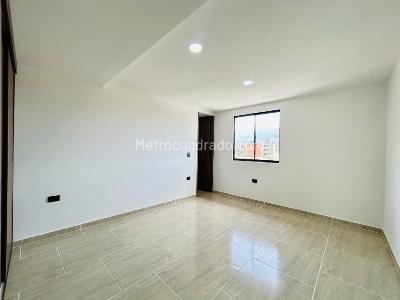 Apartamento de 4 alcobas en venta en Belen Rosales, Medellín, 200 m² · foto 13 de 20