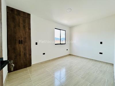 Apartamento de 4 alcobas en venta en Belen Rosales, Medellín, 200 m² · foto 19 de 20