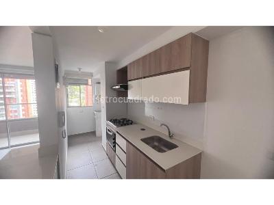 Apartamento de 2 alcobas en venta en San Jose, Sabaneta, 71 m² · foto 5 de 19