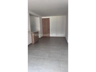 Apartamento de 2 alcobas en venta en San Jose, Sabaneta, 71 m² · foto 9 de 19