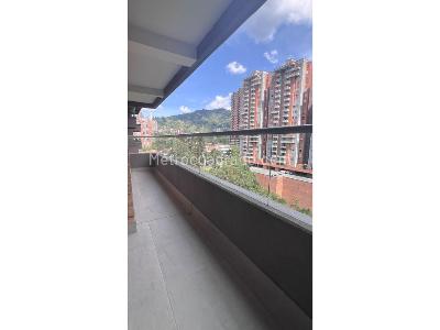 Apartamento de 2 alcobas en venta en San Jose, Sabaneta, 71 m² · foto 16 de 19