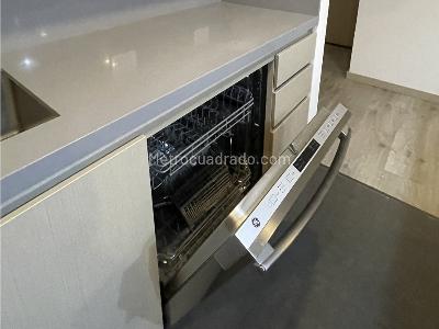 Apartamento en venta en Altos Del Poblado, Medellín · foto 6 de 19