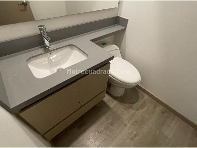 Apartamento en venta en Altos Del Poblado, Medellín · foto 8 de 19