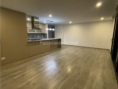 Apartamento en venta en Altos Del Poblado, Medellín · foto 11 de 19