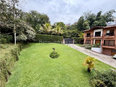 Casa de 4 alcobas en venta en Las Lomitas, Sabaneta, 350 m² · foto 2 de 20