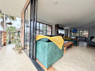 Casa de 4 alcobas en venta en Las Lomitas, Sabaneta, 350 m² · foto 7 de 20