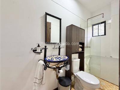 Casa de 4 alcobas en venta en Las Lomitas, Sabaneta, 350 m² · foto 17 de 20