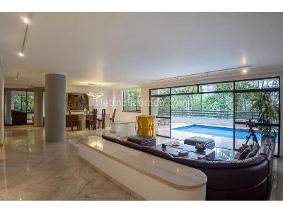 Apartamento de 3 alcobas en venta en San Lucas, Medellín, 578 m² · foto 3 de 11