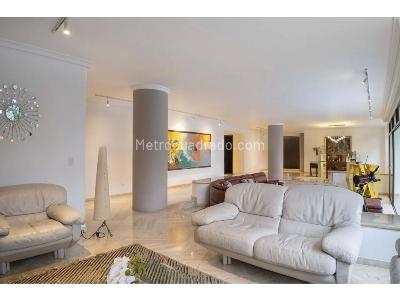 Apartamento de 3 alcobas en venta en San Lucas, Medellín, 578 m² · foto 4 de 11