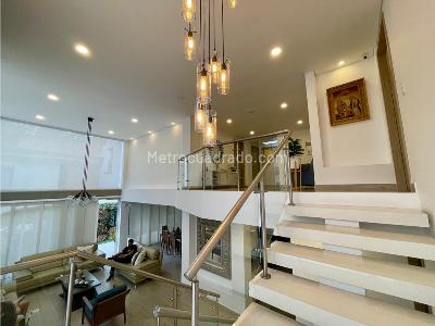 Casa de 4 alcobas en venta en San Remo, Sabaneta, 693 m² · foto 13 de 20