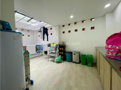 Casa de 4 alcobas en venta en San Remo, Sabaneta, 693 m² · foto 7 de 20
