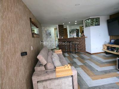 Apartamento de 2 alcobas en venta en Avesmaria, Sabaneta, 87 m² · foto 3 de 10