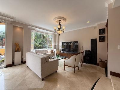 Casa en venta en Loma Del Escobero, Envigado · foto 10 de 20