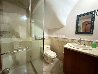 Casa en venta en Loma Del Escobero, Envigado · foto 18 de 20