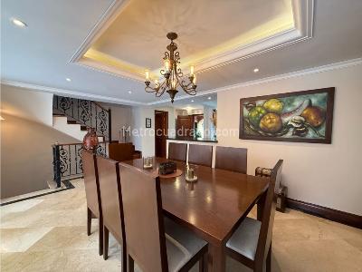 Casa en venta en Loma Del Escobero, Envigado · foto 3 de 20