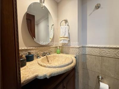 Casa en venta en Loma Del Escobero, Envigado · foto 4 de 20