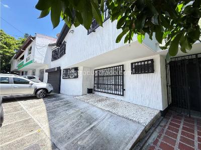 Casa de 5 alcobas en venta en Belen Alameda, Medellín, 294 m² · foto 4 de 20