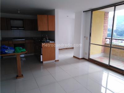 Apartamento de 3 alcobas en venta en Avesmaria, Sabaneta, 93 m² · foto 3 de 14