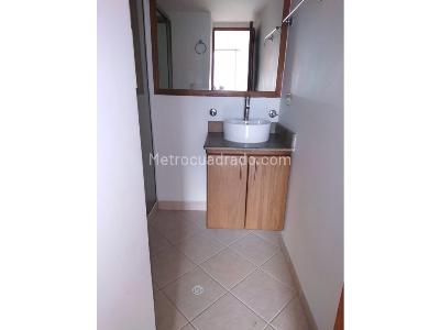 Apartamento de 3 alcobas en venta en Avesmaria, Sabaneta, 93 m² · foto 9 de 14