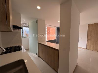 Apartamento de 2 alcobas en venta en Aves Maria, Sabaneta, 52 m² · foto 3 de 14