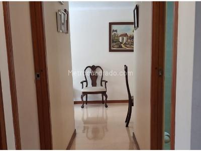Apartamento de 3 alcobas en venta en La Florida, Medellín, 112 m² · foto 16 de 20