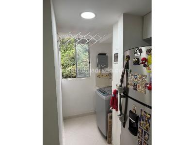 Apartamento de 2 alcobas en venta en Loma De San Jose, Sabaneta, 57 m² · foto 18 de 20