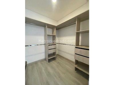 Apartamento de 2 alcobas en venta en Loma De Los Mesa, Envigado, 90 m² · foto 3 de 12