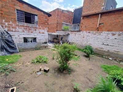 Casa de 4 alcobas en venta en Santa Fe, Medellín, 248 m² · foto 13 de 15