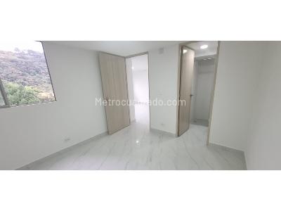 Apartamento de 2 alcobas en venta en Loma De San Jose, Sabaneta, 53 m² · foto 6 de 20