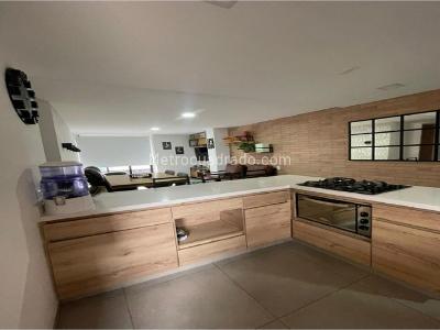 Apartamento en venta en Laureles, Medellín · foto 3 de 15