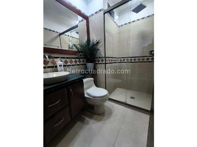 Casa de 5 alcobas en venta en Loma De San Jose, Sabaneta, 354 m² · foto 8 de 20