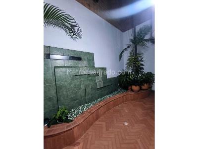 Casa de 5 alcobas en venta en Loma De San Jose, Sabaneta, 354 m² · foto 18 de 20