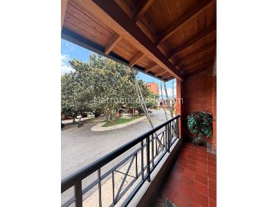 Casa de 4 alcobas en venta en Loma Del Chocho, Envigado, 204 m² · foto 5 de 20