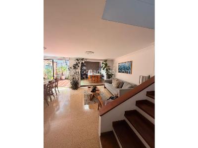 Casa de 4 alcobas en venta en Loma Del Chocho, Envigado, 204 m² · foto 9 de 20