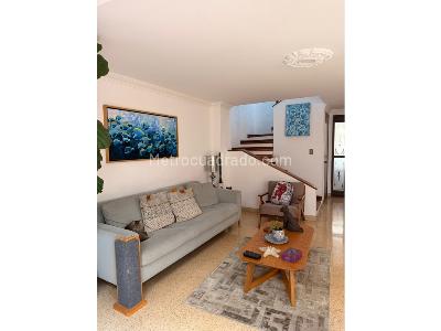 Casa de 4 alcobas en venta en Loma Del Chocho, Envigado, 204 m² · foto 15 de 20