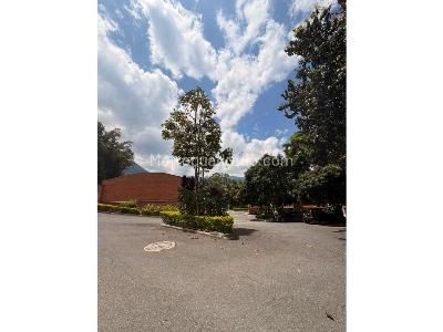 Casa de 4 alcobas en venta en Loma Del Chocho, Envigado, 204 m² · foto 20 de 20