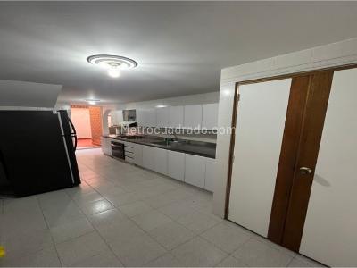 Apartamento en venta en Laureles, Medellín · foto 2 de 16