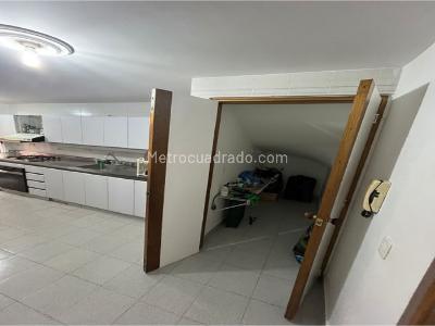 Apartamento en venta en Laureles, Medellín · foto 3 de 16
