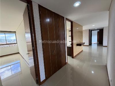 Apartamento de 4 alcobas en venta en Los Balsos, Medellín, 195 m² · foto 11 de 20
