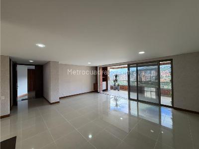 Apartamento de 4 alcobas en venta en Los Balsos, Medellín, 195 m² · foto 4 de 20