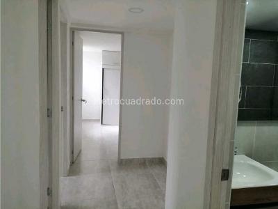 Apartamento de 3 alcobas en venta en San Jose, Sabaneta, 57 m² · foto 4 de 13