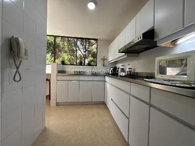 Apartamento de 3 alcobas en venta en Alejandria, Medellín, 173 m² · foto 12 de 20