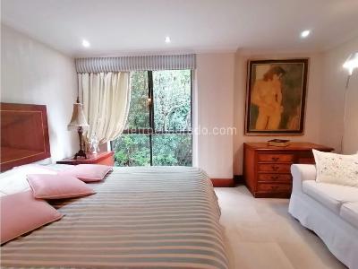 Apartamento de 3 alcobas en venta en Las Lomas 1, Medellín, 132 m² · foto 3 de 7