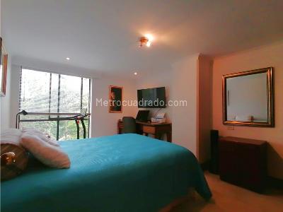 Apartamento de 3 alcobas en venta en Las Lomas 1, Medellín, 132 m² · foto 5 de 7
