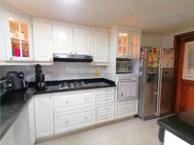 Apartamento de 3 alcobas en venta en Las Lomas 1, Medellín, 132 m² · foto 7 de 7