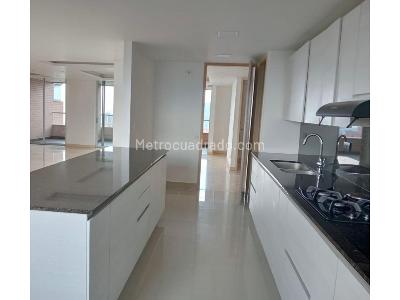 Apartamento de 3 alcobas en venta en El Poblado, Medellín, 219 m² · foto 5 de 20