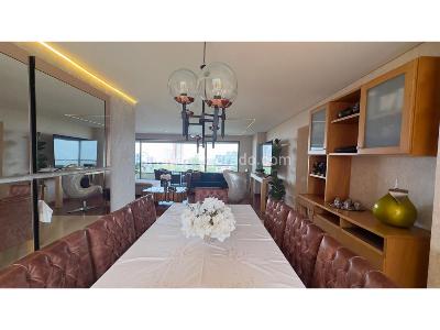 Apartamento de 3 alcobas en venta en El Poblado, Medellín, 215 m² · foto 6 de 20