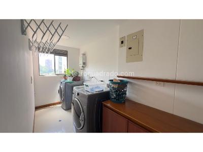 Apartamento de 3 alcobas en venta en El Poblado, Medellín, 215 m² · foto 9 de 20