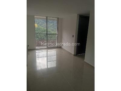 Apartamento de 3 alcobas en venta en San Jose, Sabaneta, 55 m² · foto 3 de 16